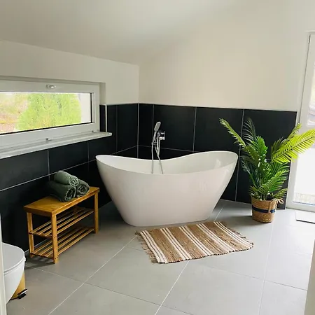 Haus Mira Mit Pool Und Sauna